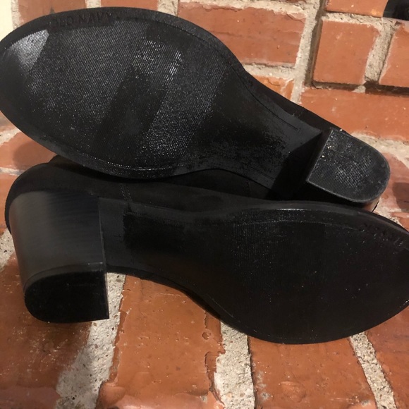 Women’s Sueded Block-Heel Booties Size 11 - Picture 4 of 5